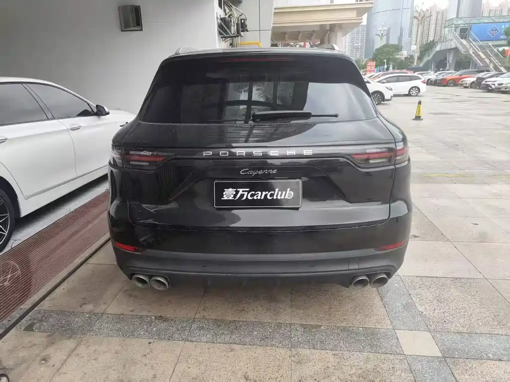 Porsche Cayenne — миниатюра 13