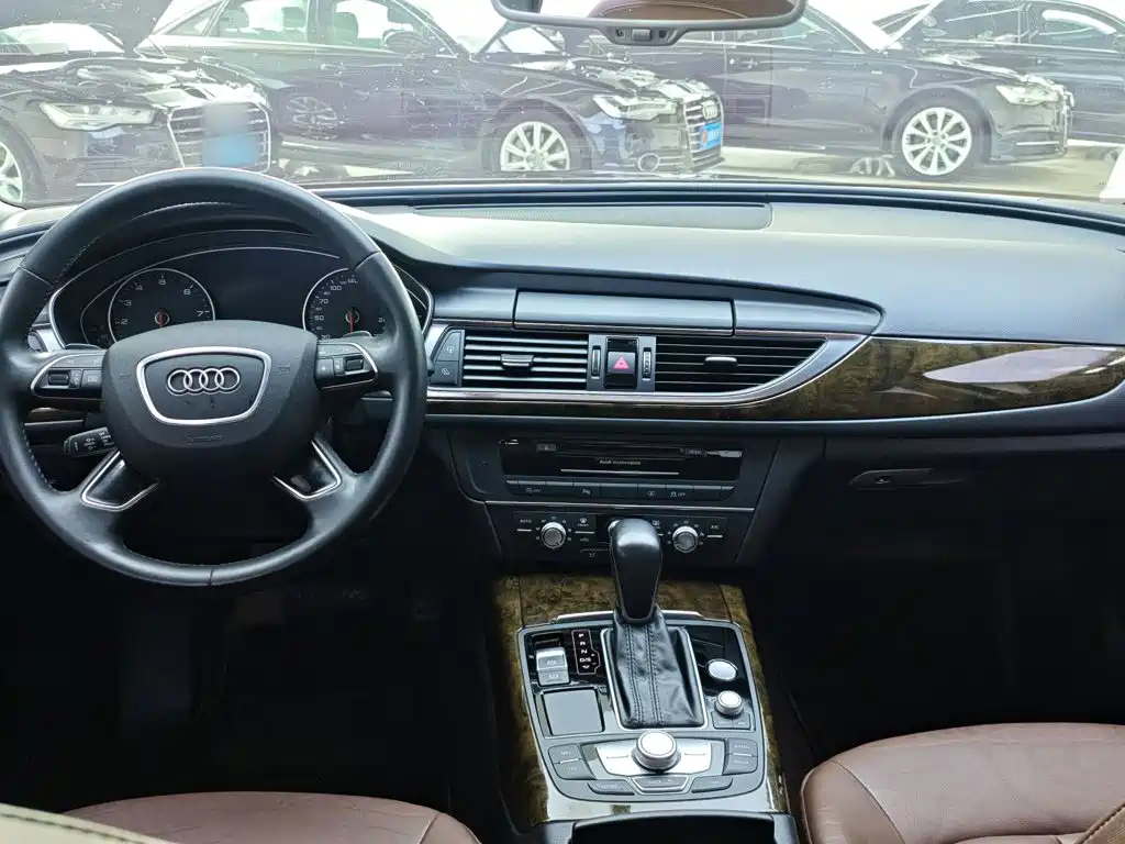 Audi A6L — миниатюра 10