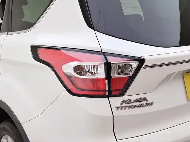 Ford Kuga — миниатюра 25