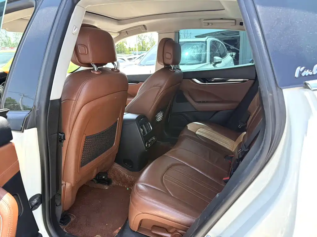 Maserati Levante — миниатюра 4