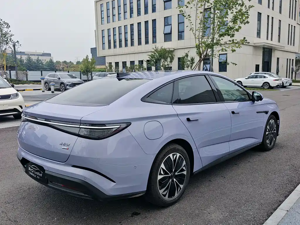 BYD 海豹07 EV — миниатюра 9