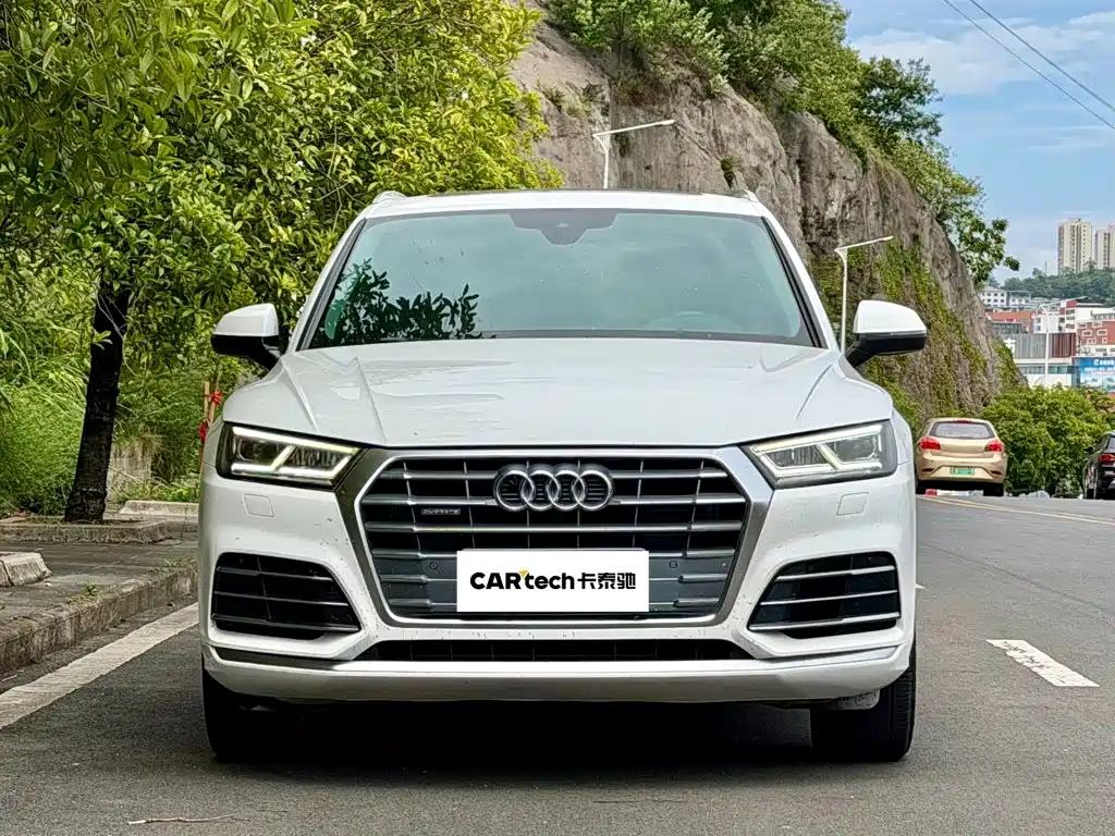 Audi Q5L — миниатюра 2