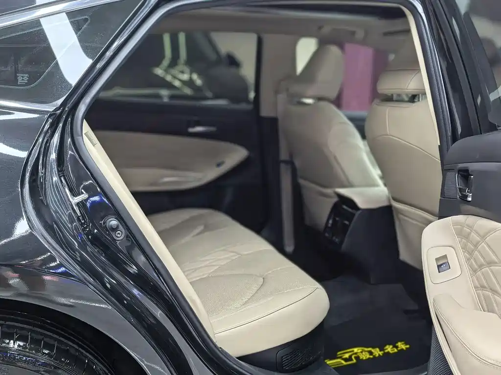 Toyota Avalon — миниатюра 13