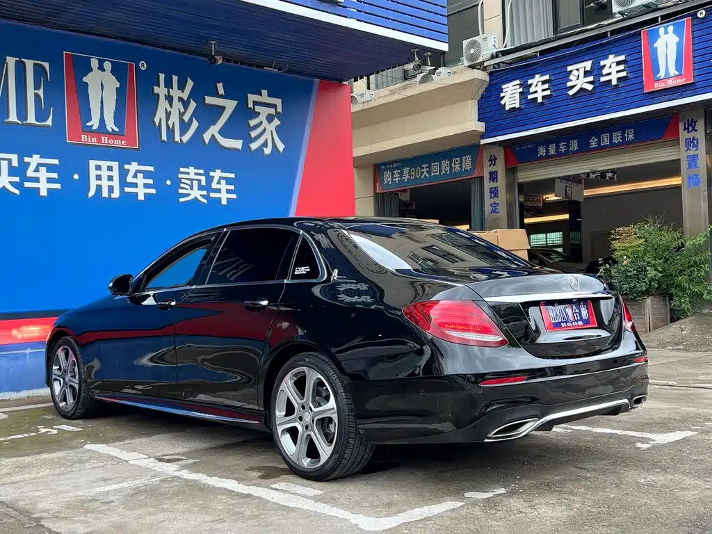 Mercedes-Benz E-Class — миниатюра 24
