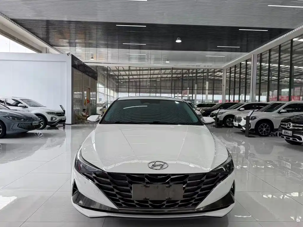 Hyundai Elantra — миниатюра 2