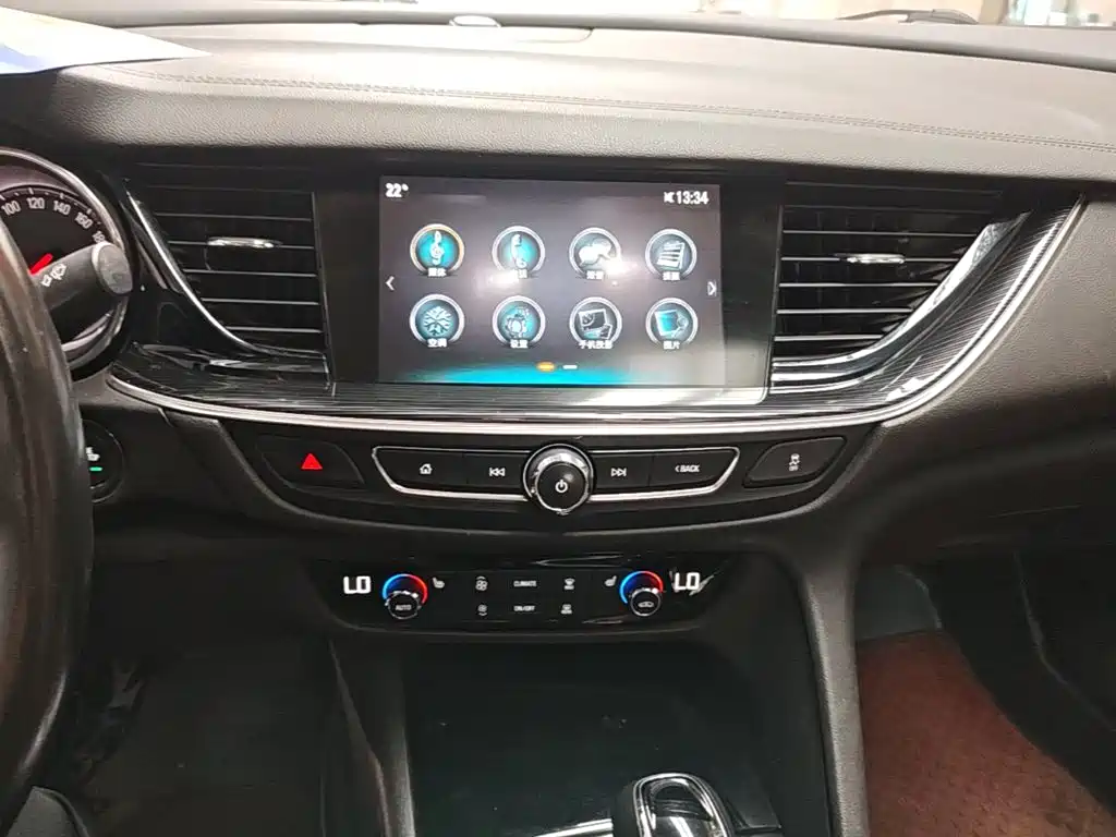 Buick Regal — миниатюра 13