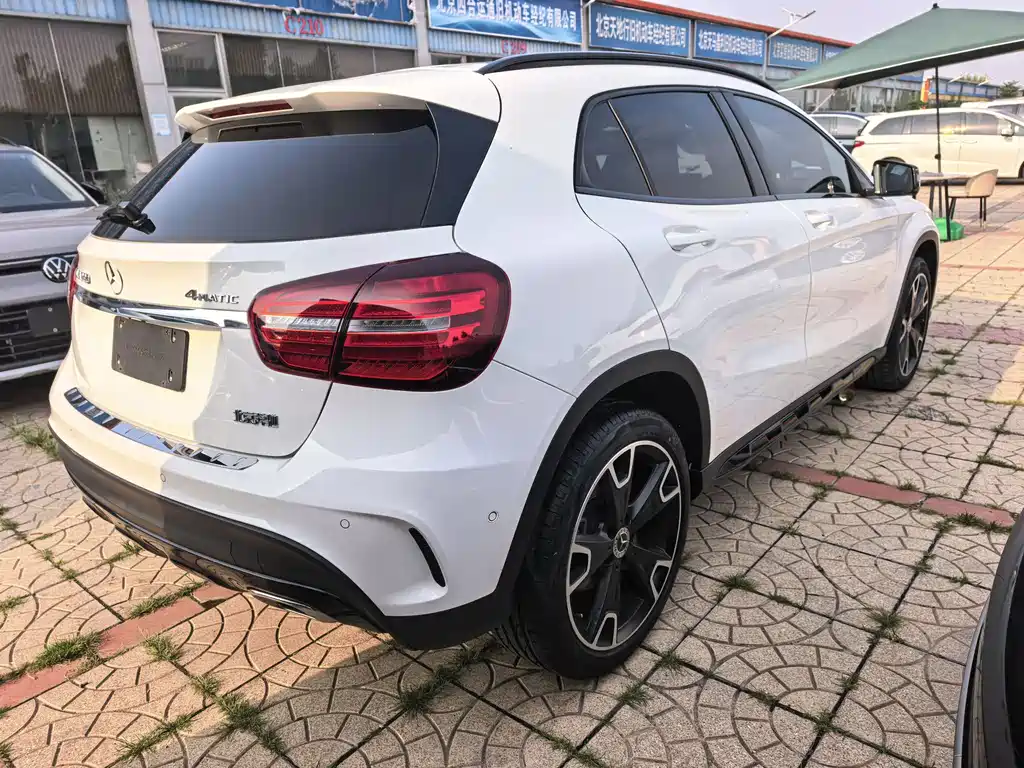 Mercedes-Benz GLA — миниатюра 14