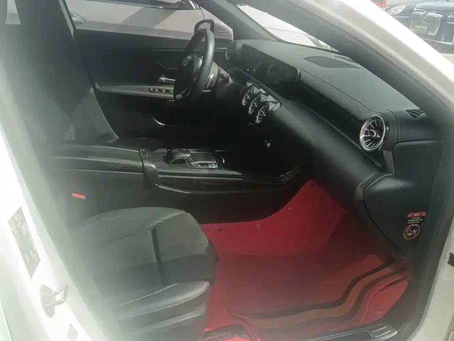 Mercedes-Benz A-Class — миниатюра 8