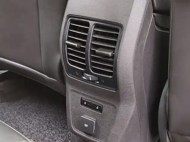 Ford Kuga — миниатюра 26