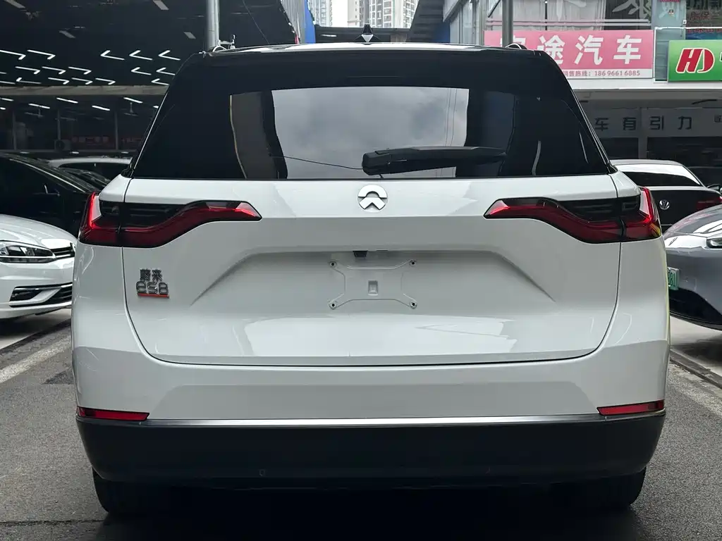 NIO ES8 — миниатюра 5