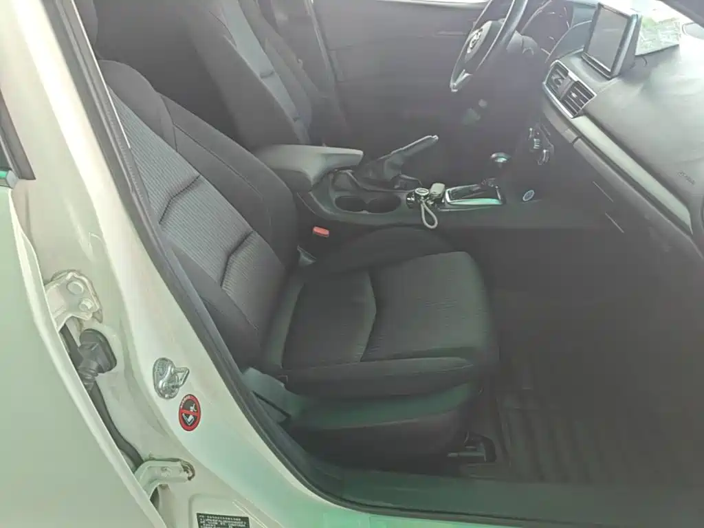Mazda 3 Axela — миниатюра 25