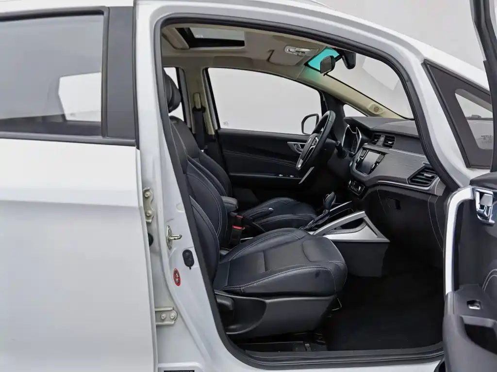 Geely Vision X3 — миниатюра 23