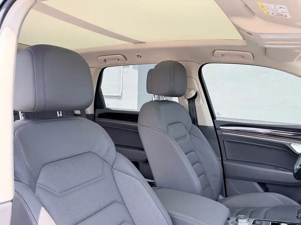 Volkswagen Touareg — миниатюра 15