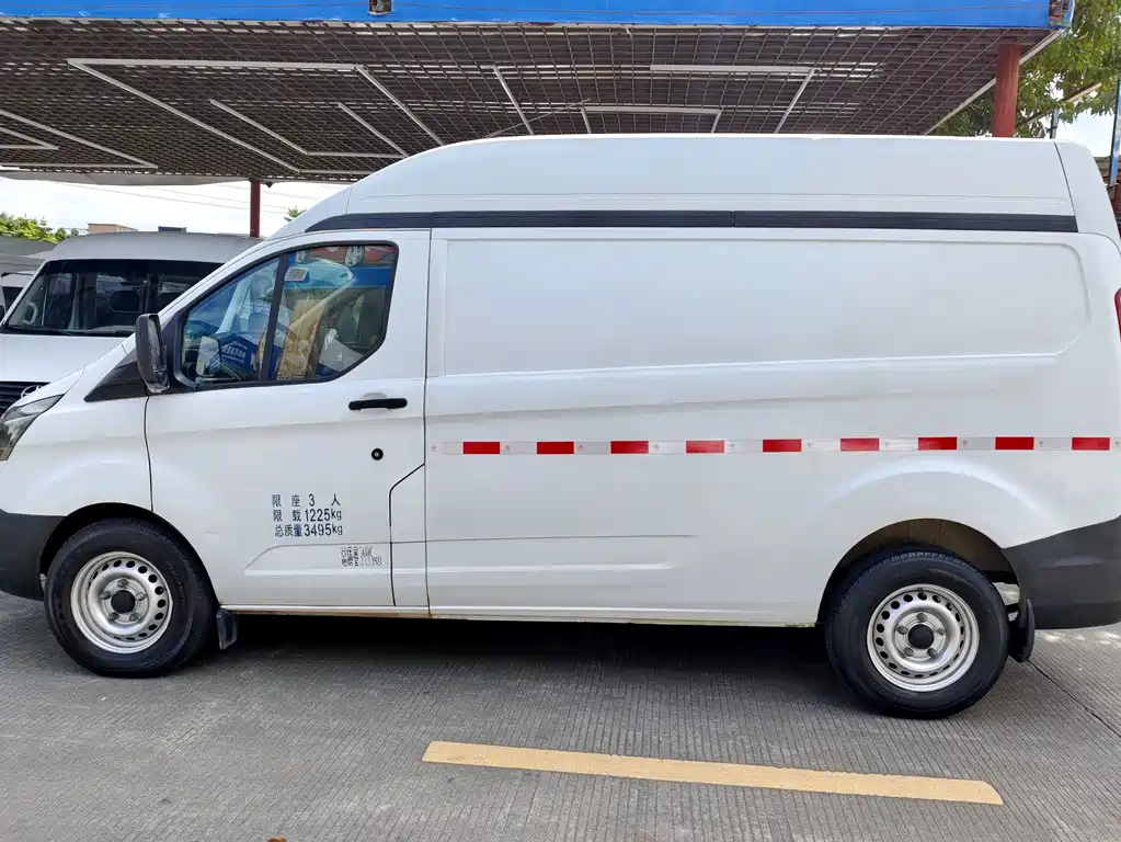 Ford Transit — миниатюра 7