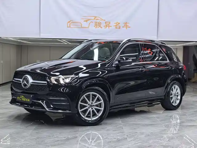 Mercedes-Benz GLE — фото 1