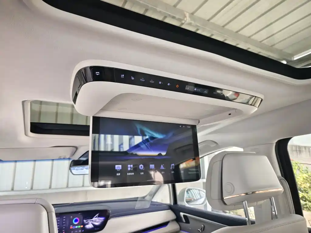 Buick GL8 Hybrid — миниатюра 19