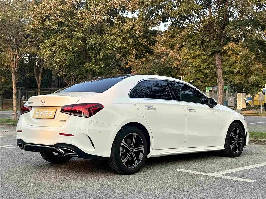 Mercedes-Benz A-Class — миниатюра 6