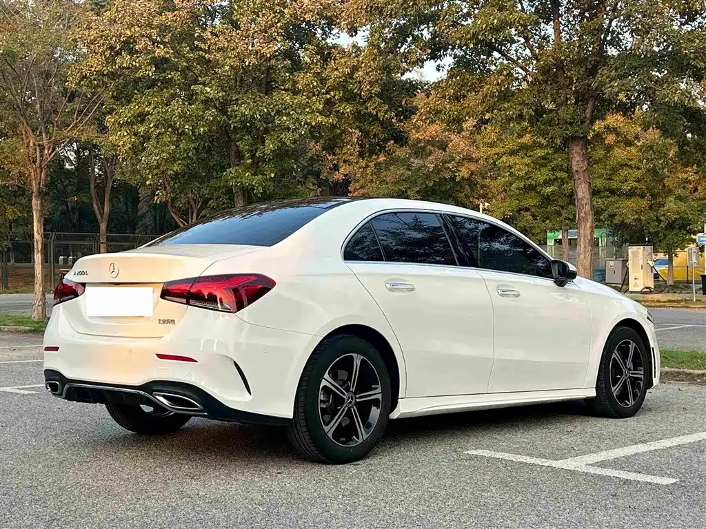 Mercedes-Benz A-Class — миниатюра 12