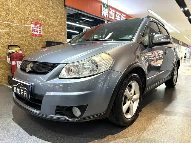 Suzuki Liana
