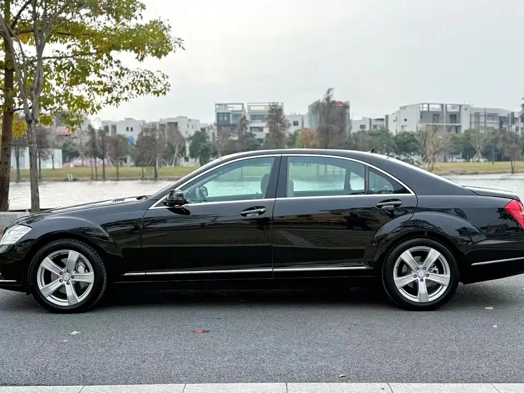Mercedes-Benz S-Class — миниатюра 2