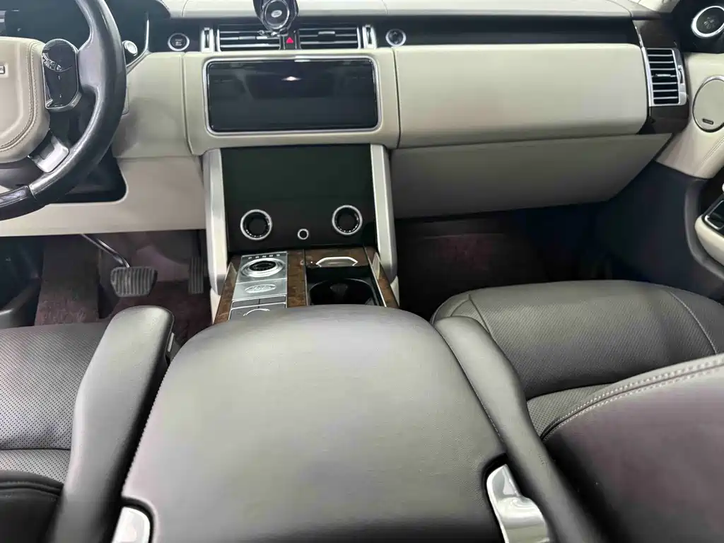 Land Rover Range Rover — миниатюра 6