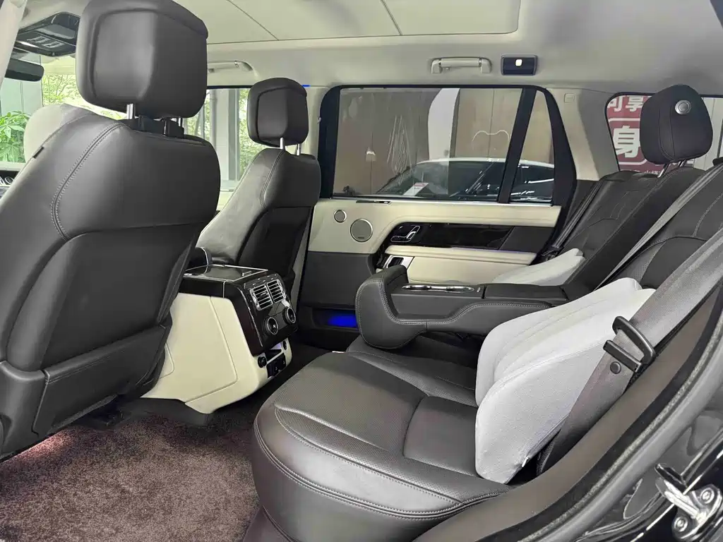 Land Rover Range Rover — миниатюра 7