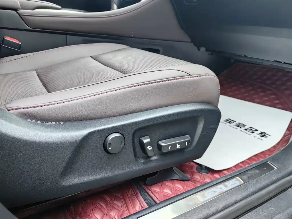 Lexus RX — миниатюра 19