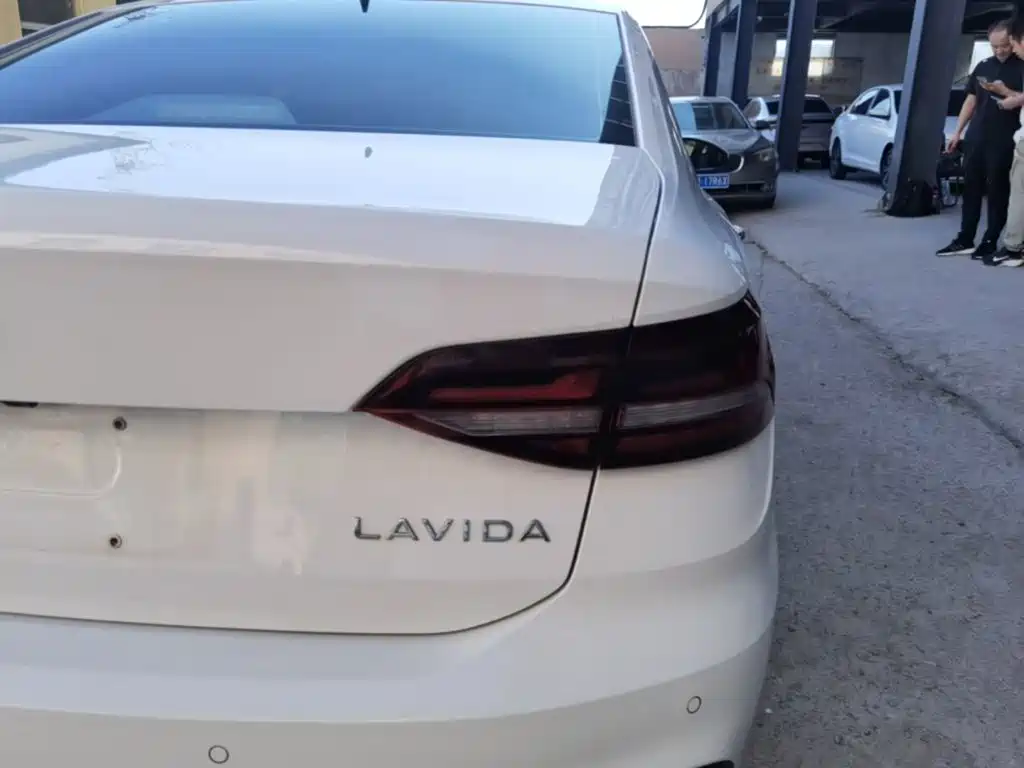Volkswagen Lavida — миниатюра 8