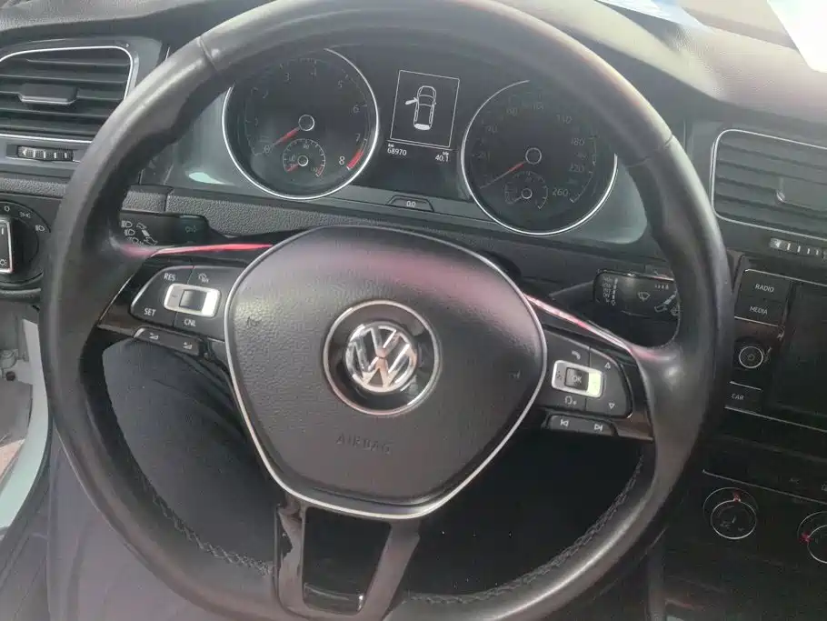 Volkswagen Golf — миниатюра 14