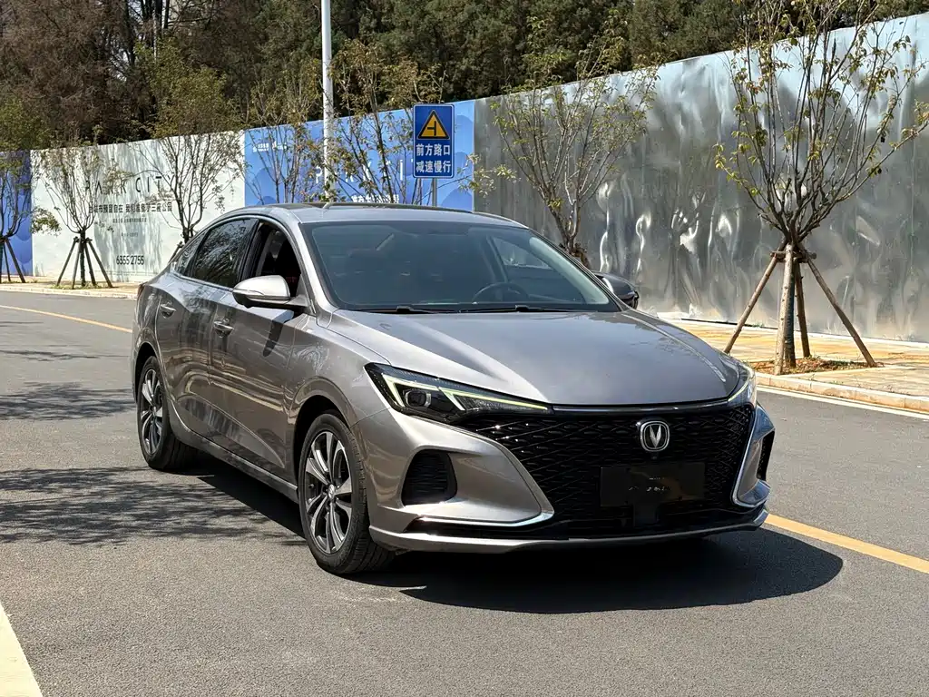 Changan Eado — миниатюра 3