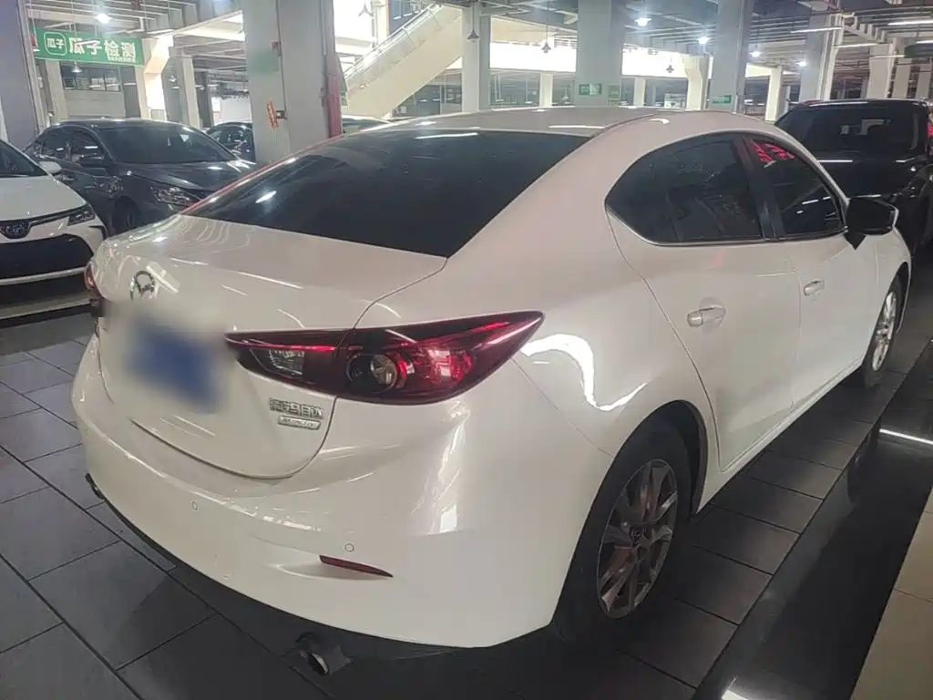 Mazda 3 Axela — миниатюра 7