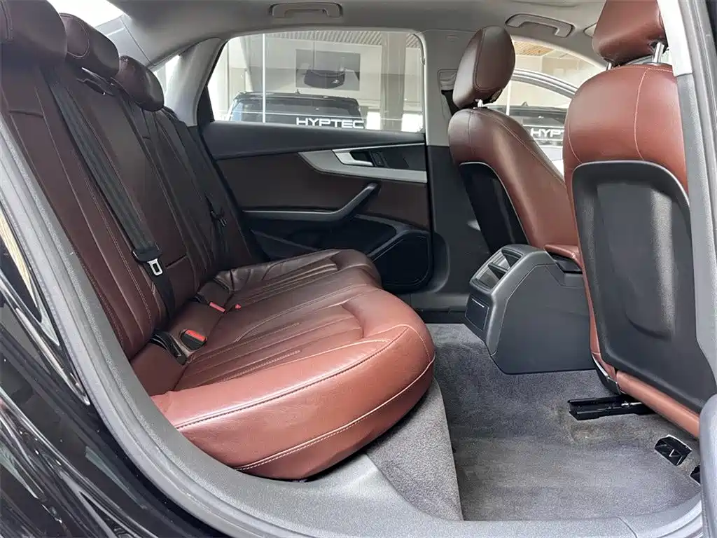 Audi A4L 2019 40 TFSI VI