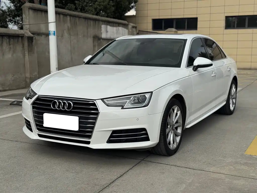 Audi A4L 2018