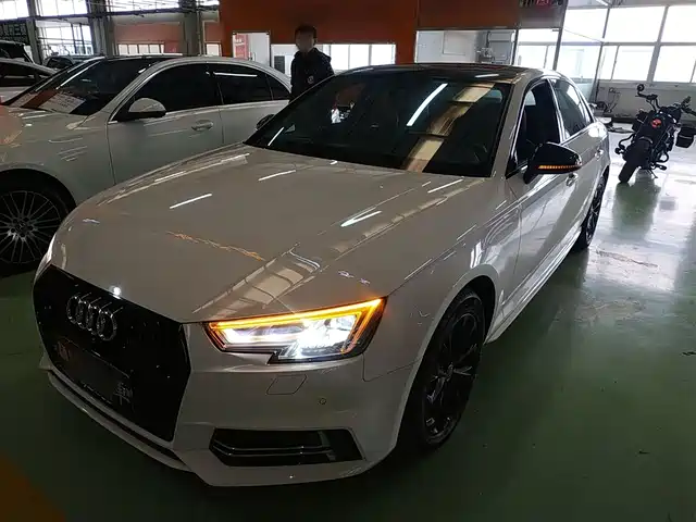AUDI A4L