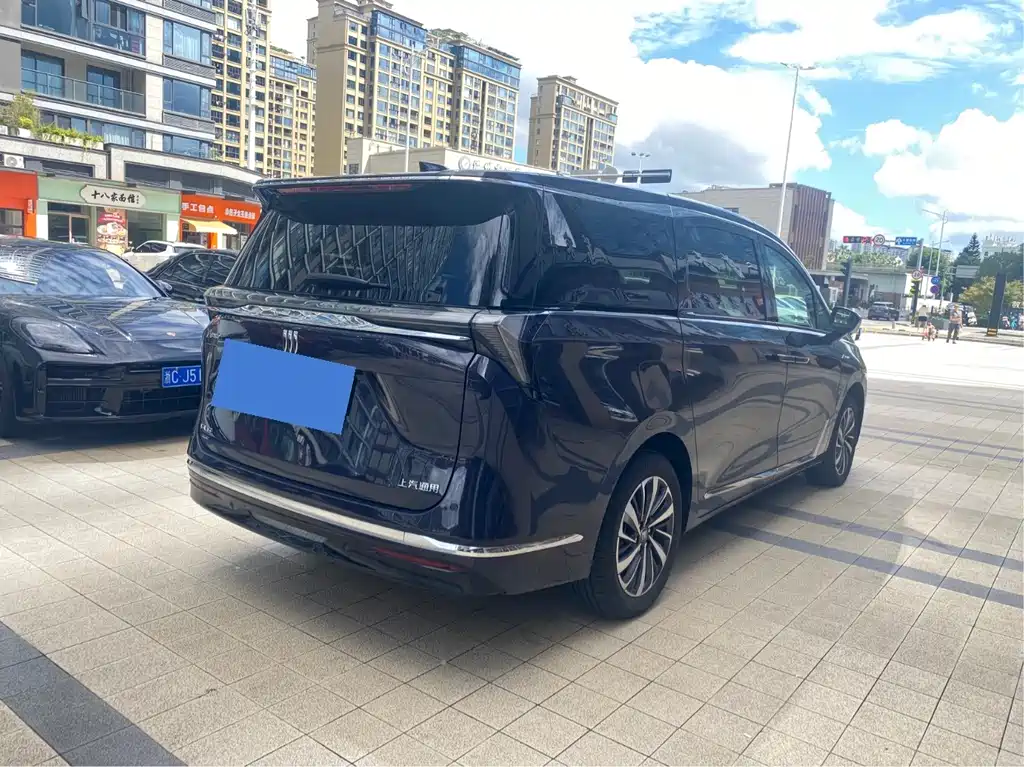 Buick GL8 Hybrid — миниатюра 6