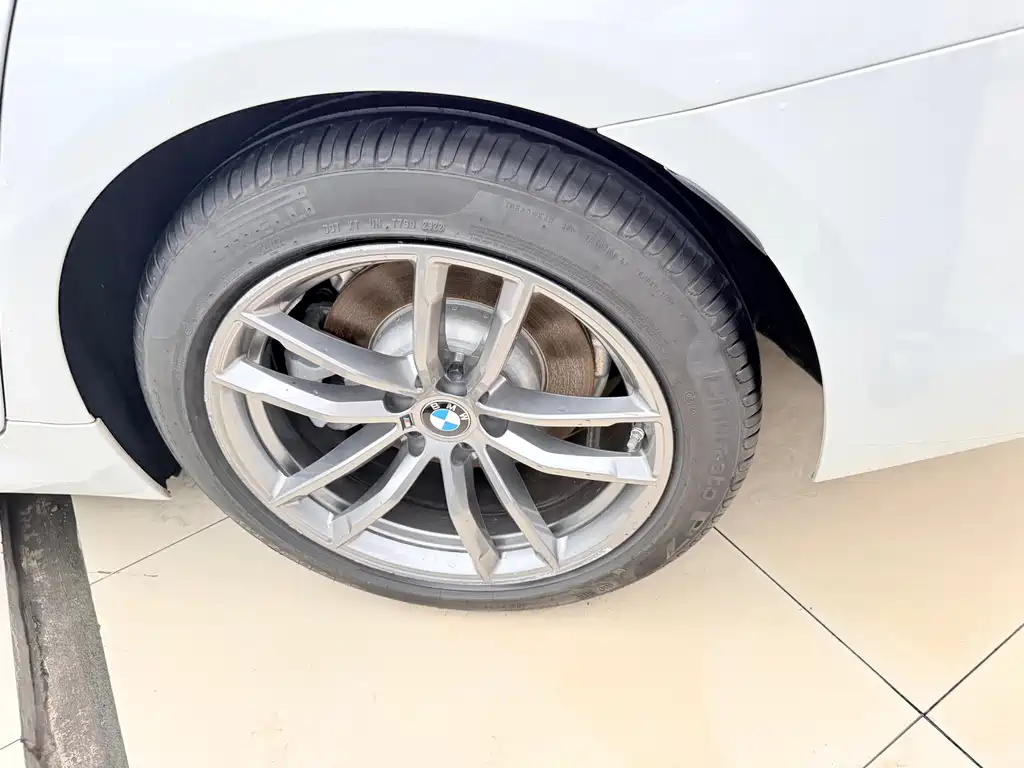 BMW 5 Series (Import) — миниатюра 14