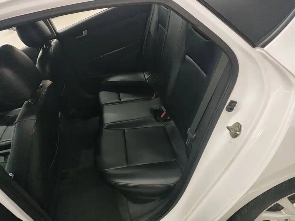 Hyundai Verna — миниатюра 17
