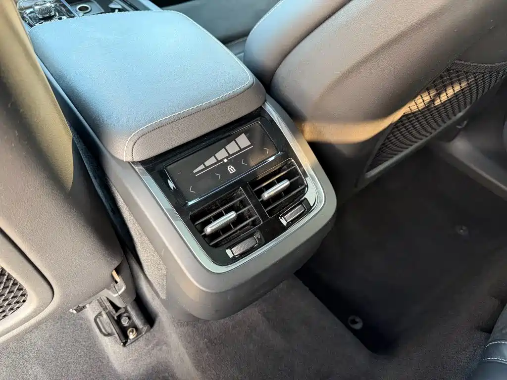 Volvo XC60 — миниатюра 19