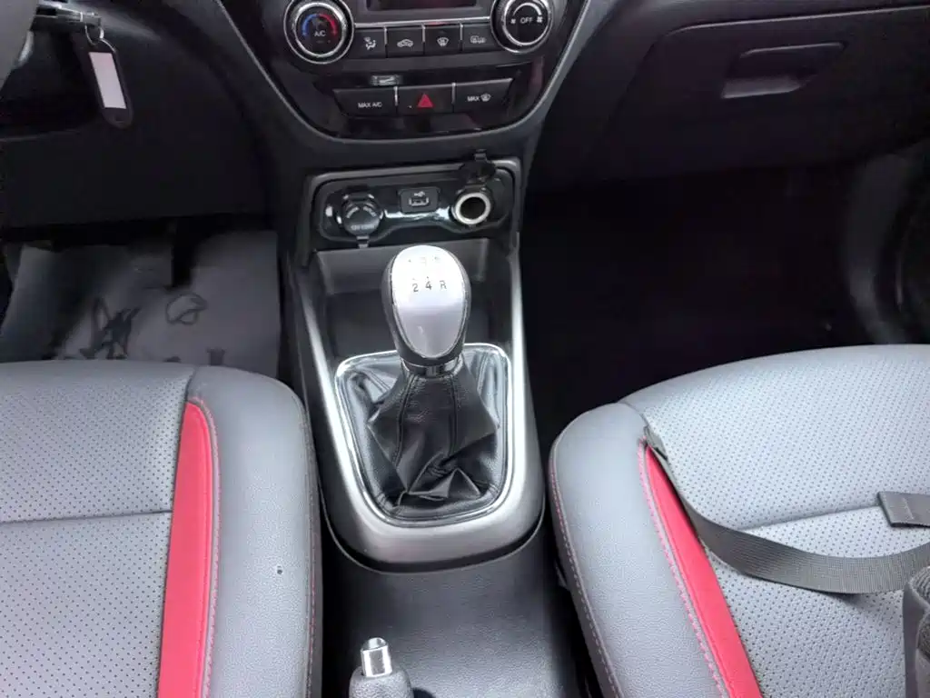Changan CS15 — миниатюра 14