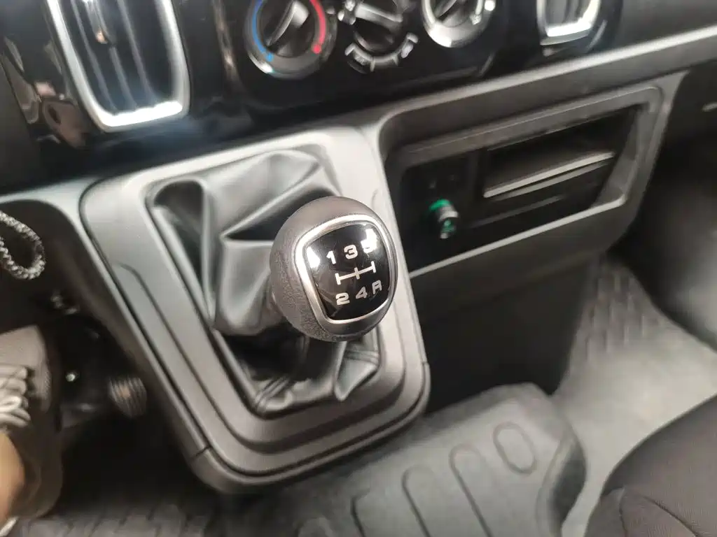IVECO Daily — миниатюра 15