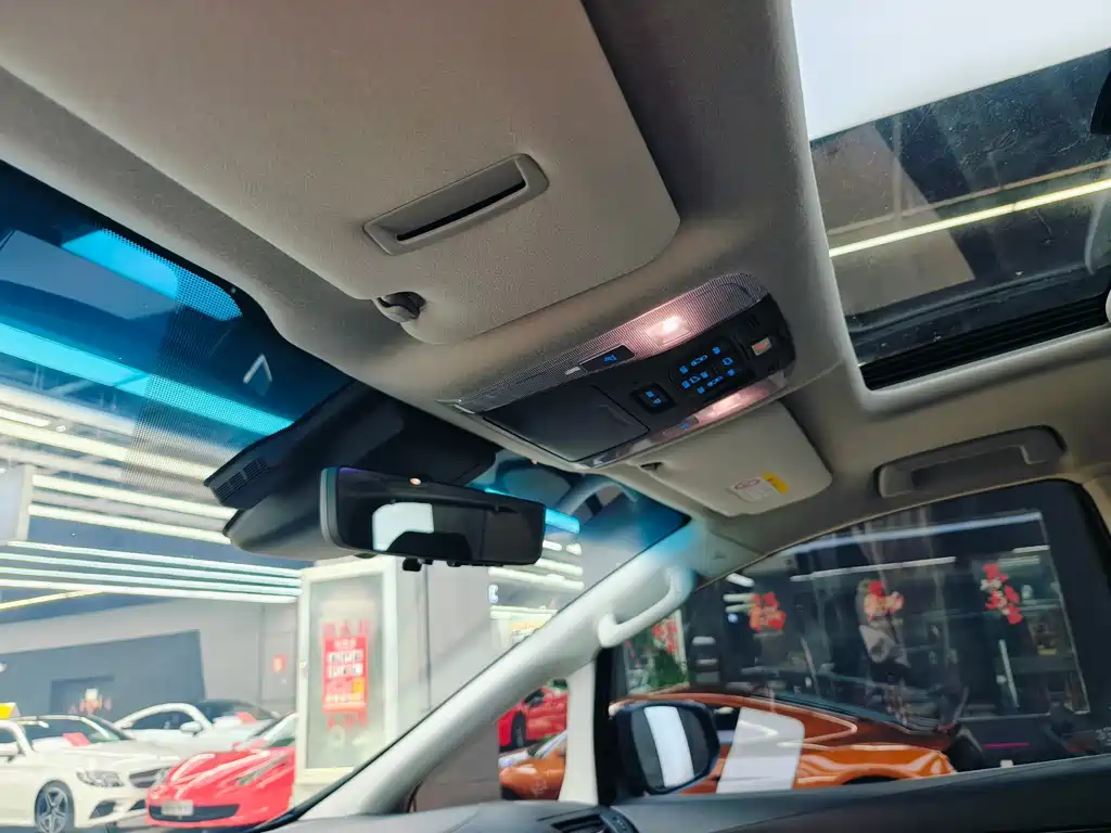 Toyota Vellfire — фотографии объявления, Фото 18