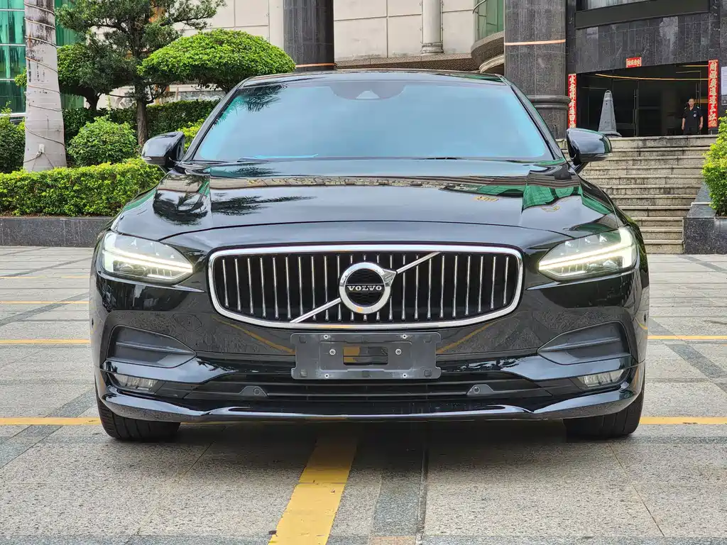 Volvo S90 2018 T5