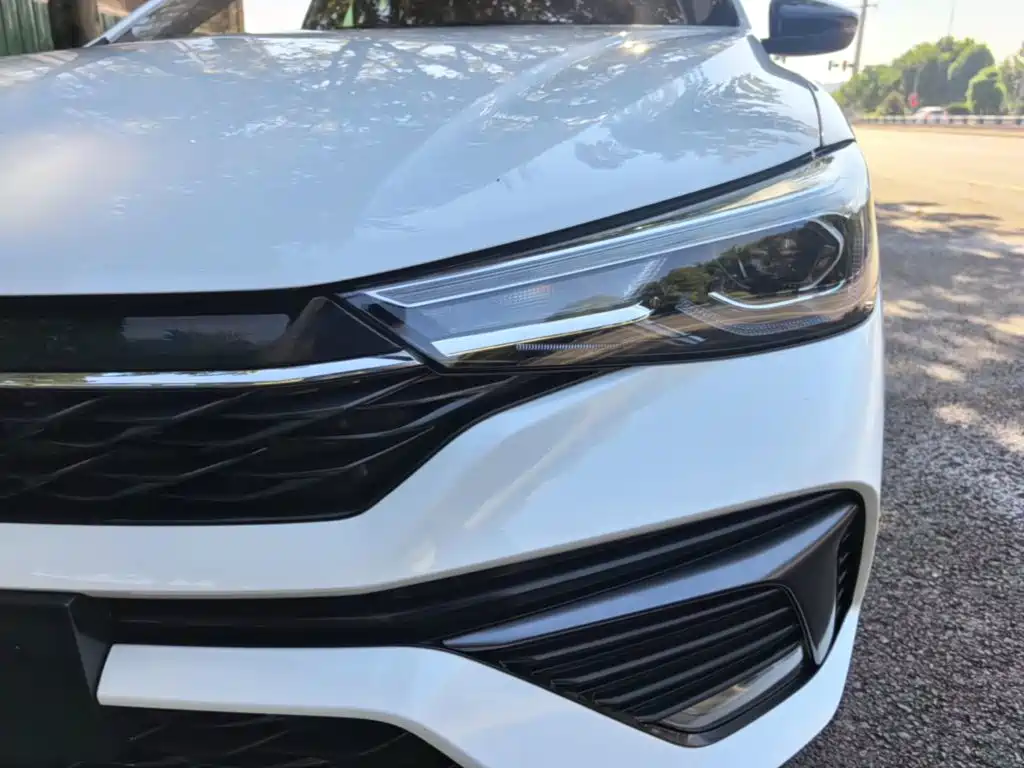 Roewe i5 — миниатюра 24
