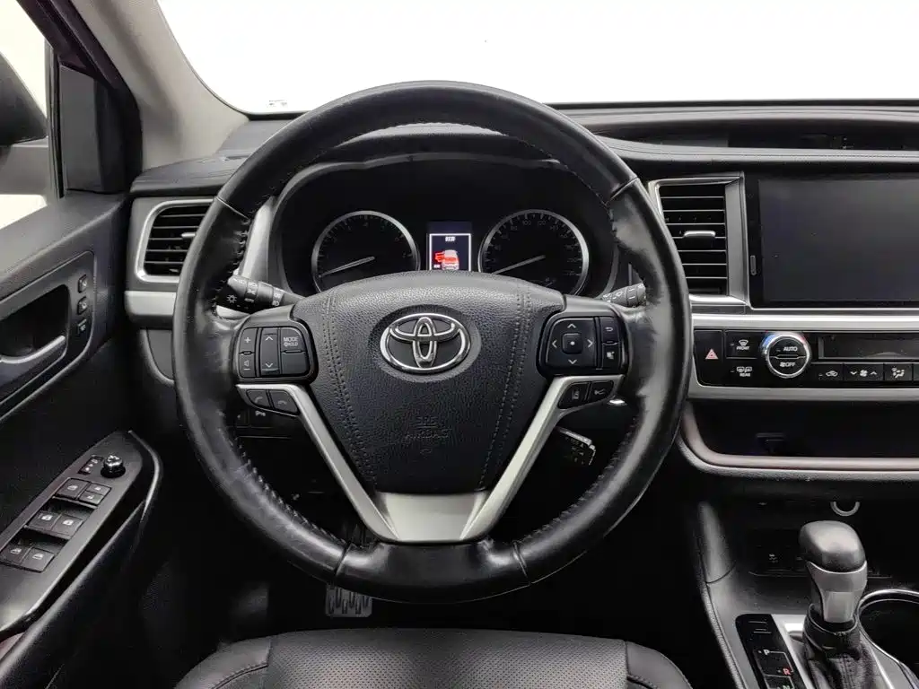 Toyota Highlander — миниатюра 11