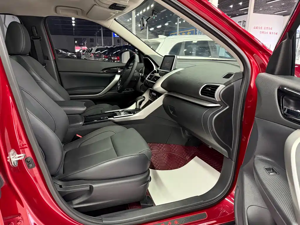 Mitsubishi Eclipse Cross — миниатюра 18