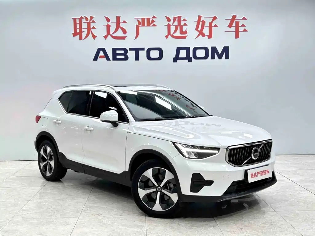 Volvo XC40 — миниатюра 3