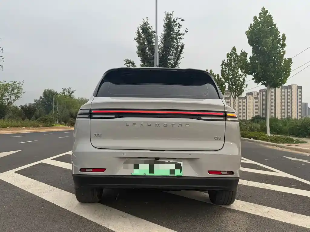 Leapmotor Leapmotor C10 — миниатюра 9