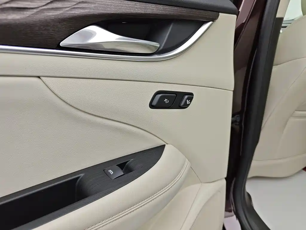 Buick LaCrosse — фотографии объявления, Фото 23