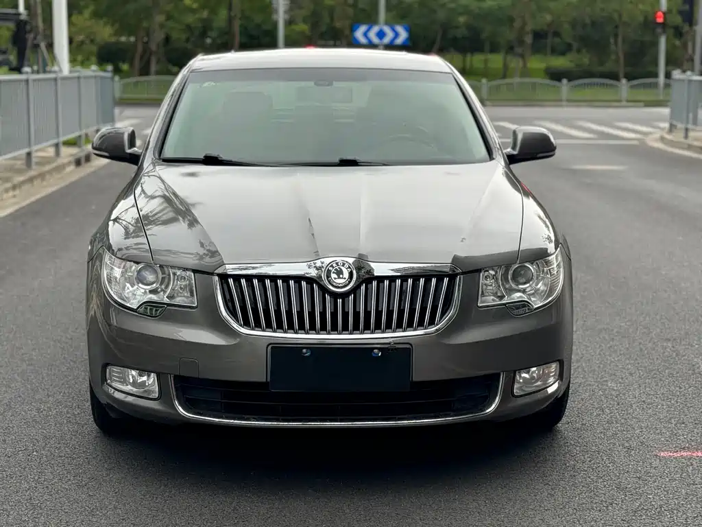 Skoda Superb — миниатюра 2