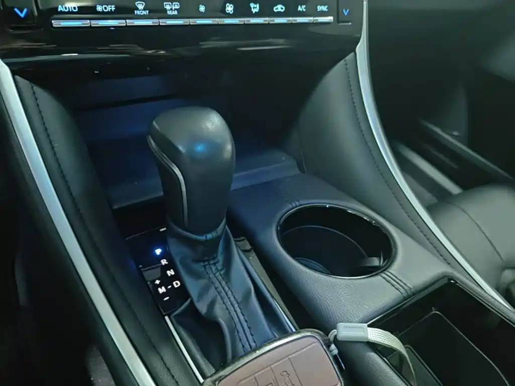 Toyota Avalon — миниатюра 14